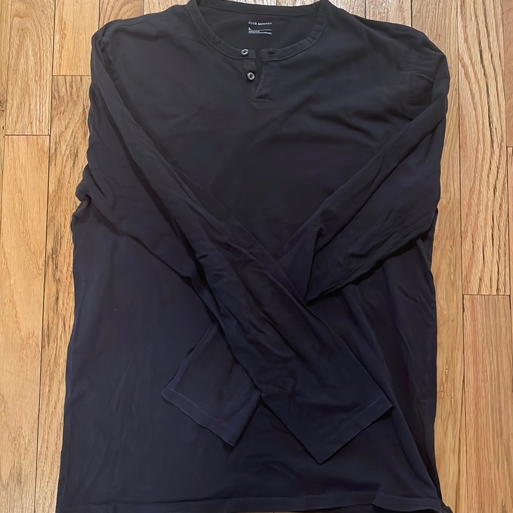 Club Monaco 2 Button Long Sleeve Henley